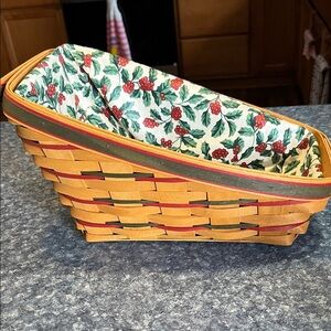 Longaberger Festive Woven sleigh Basket with Holiday Liner